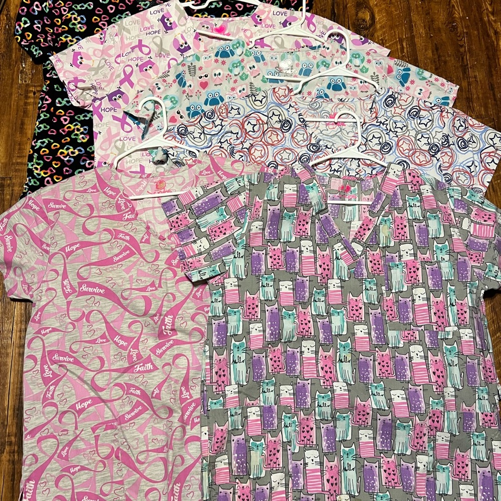SCRUB UNIFORM TOPS